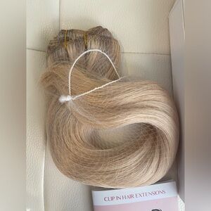 💯 human hair Maxita 16” Ash Blonde Straight Hair Extensions and Eyelash Set